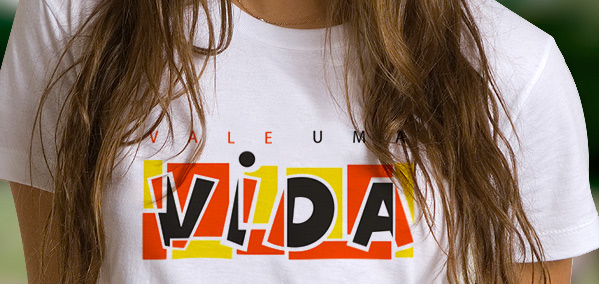 logotipo aplicado em camiseta
